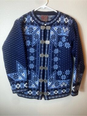 Vintage Christiana Wool FairIsle Blue Snowflake Lagenlook Clasp Sweater Sz M